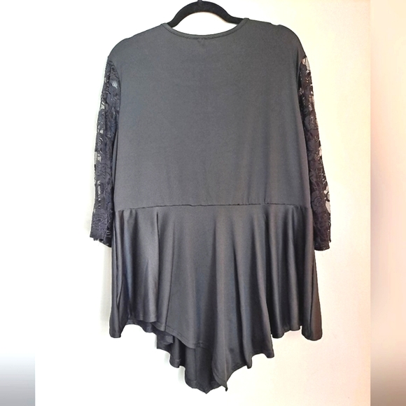 Black Plus Size Peplum Tunic With Lace V-Neck And Sleeves - Picture 4 of 12